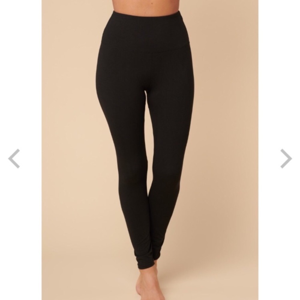 OS black leggings from Nanamacs 🖤